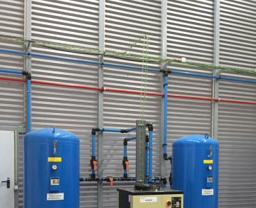 Instalação acumuladores e secador ar comprimido.